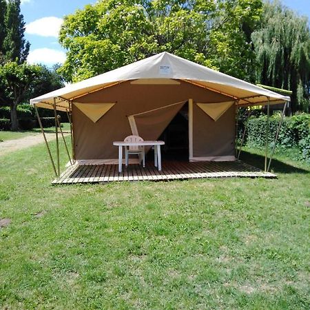 Tente Canadienne Marcilly-Sur-Vienne Exteriér fotografie