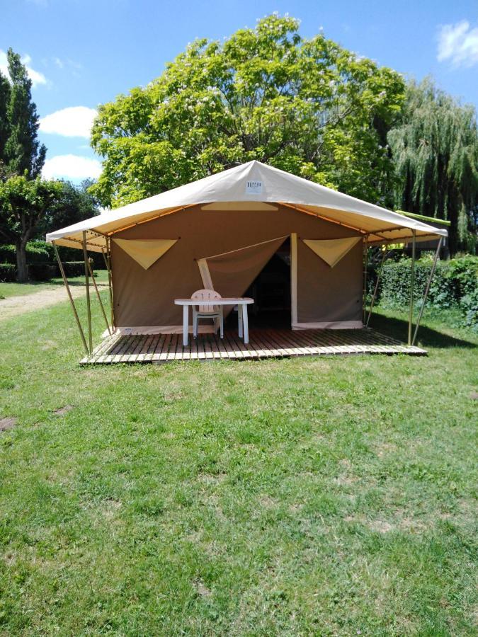 Tente Canadienne Marcilly-Sur-Vienne Exteriér fotografie